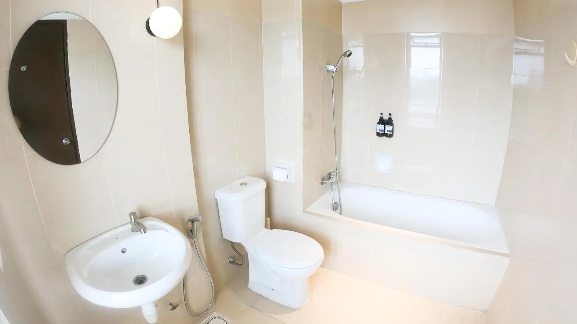 Spacious 4Br Condo Near Klcc - Travel With Mrt Kuala Lumpur